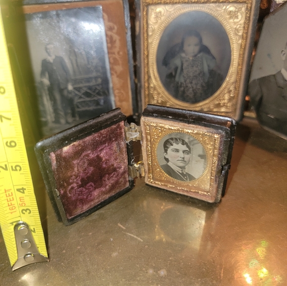 Antique 19th Century Daguerreotype photographSmall broken. I have others avail - Picture 9 of 14